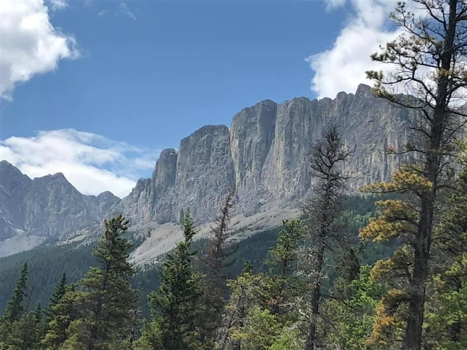 Ladies Day in the Mountains -Guided hike and lunch  Yamnuska  4.5I, 8 March | Event in Exshaw | AllEvents