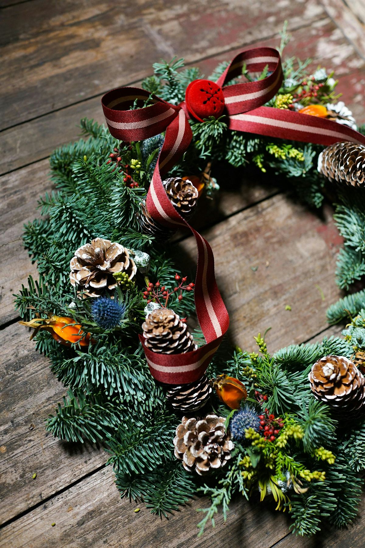 Extra Large  Christmas Wreath Workshop, 30 November | Event in Great Missenden | AllEvents