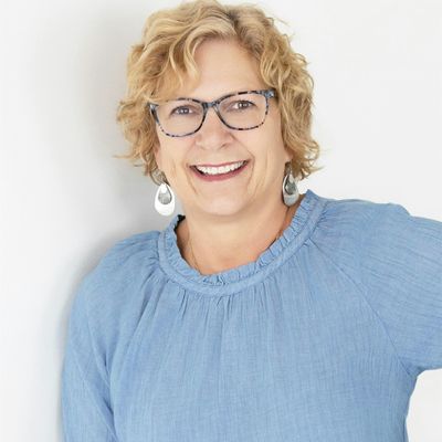 Leslie Coleman- Travel Designs logo