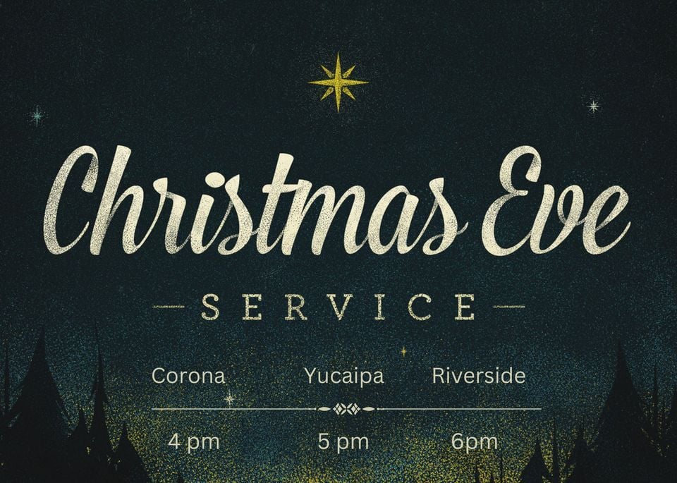 Christmas Eve Candlelight Worship, Crown of Life Lutheran Church