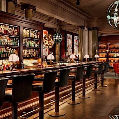 Brains and Barstools logo