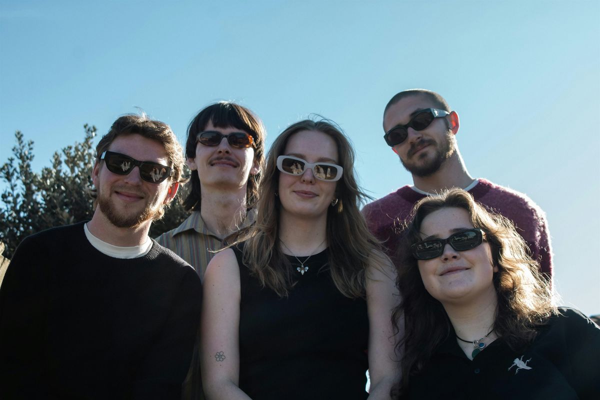 Polly and the Pockets Single Launch w/De Porsal + Lucy Lorenne, 17 October | Event in Brunswick | AllEvents