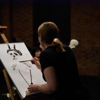 Yulia Tsinko Artist logo