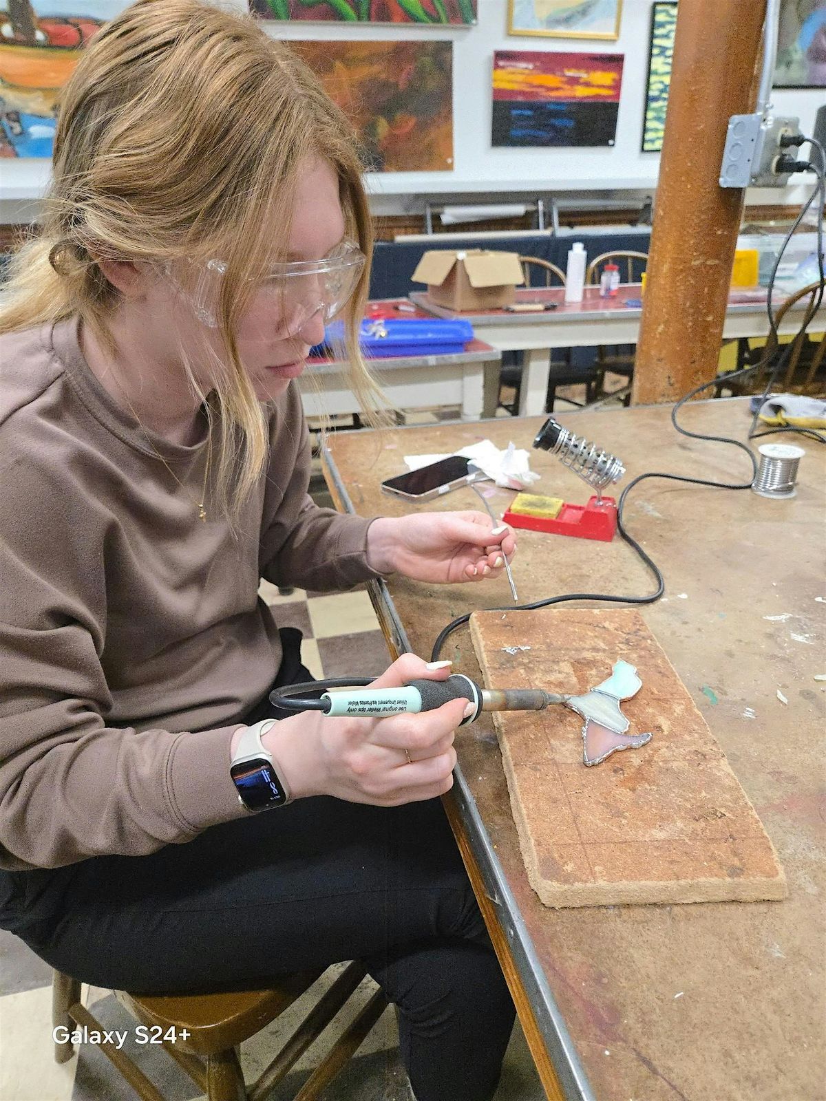 Beginner Stained Glass Suncatcher with Keith Johnson, 27 August | Event in Calumet Township | AllEvents