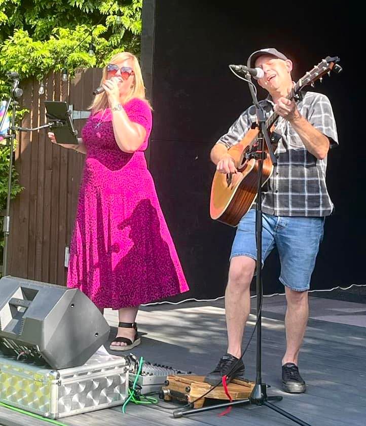 The Salmon Leap, Totton, The Salmon Leap Pub, Totton, December 8 to