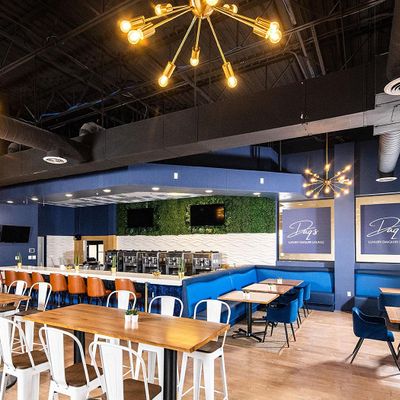 DAQ's Luxury Daiquiri Lounge