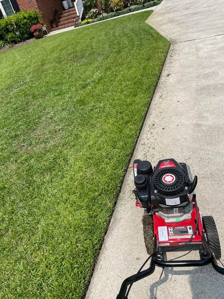 Mowing, Edging, Blowing , Bloomfield Ln, Wilmington, NC, March 1 2025