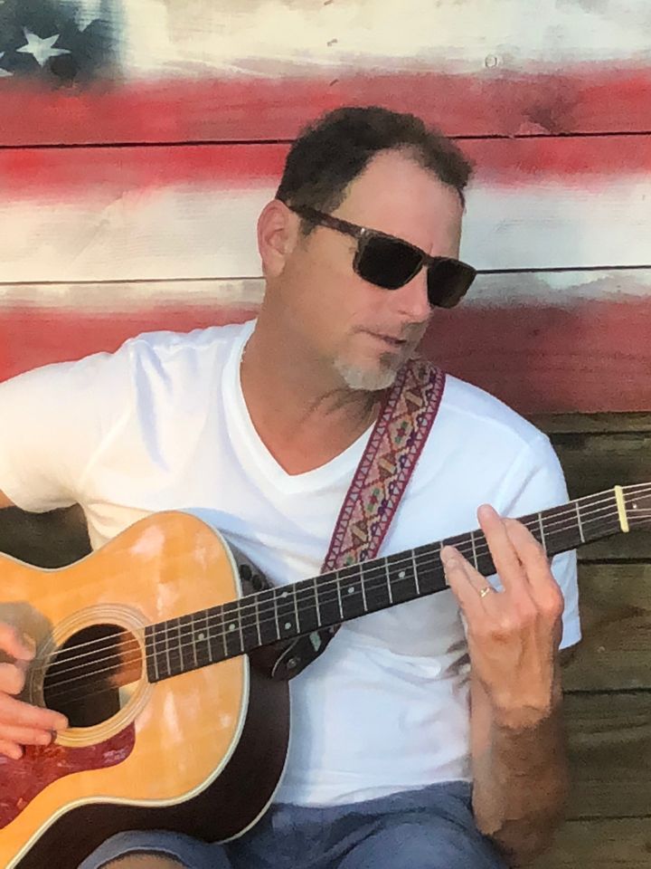 Troy Coleman At Loose Shoe-Amherst, Loose Shoe Brewing Company, Amherst, 6 January 2024