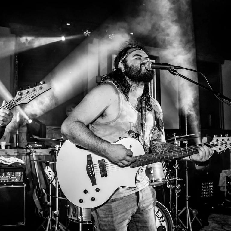 LEAWOOD Ryan Lynch "Live" Iron Horse Bar & Grill, 5317 W 151st St