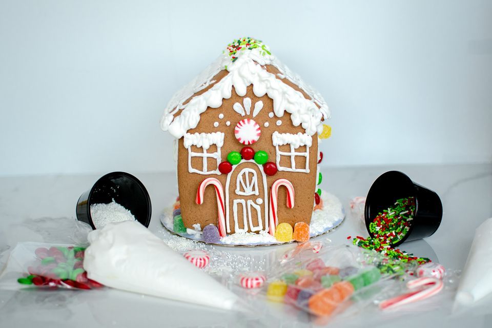 Gingerbread House Decorating Class, McLain's Bakery, Kansas City