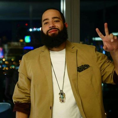 @JoshMooreInvests on Instagram logo