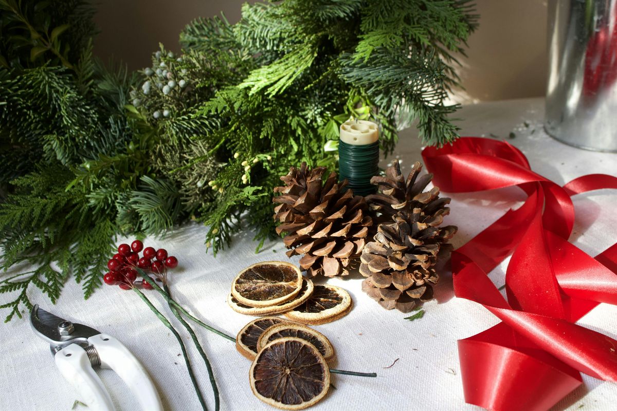 Wreath Making Workshop at Stolen Magnolia, 6 December | Event in Brooklyn | AllEvents