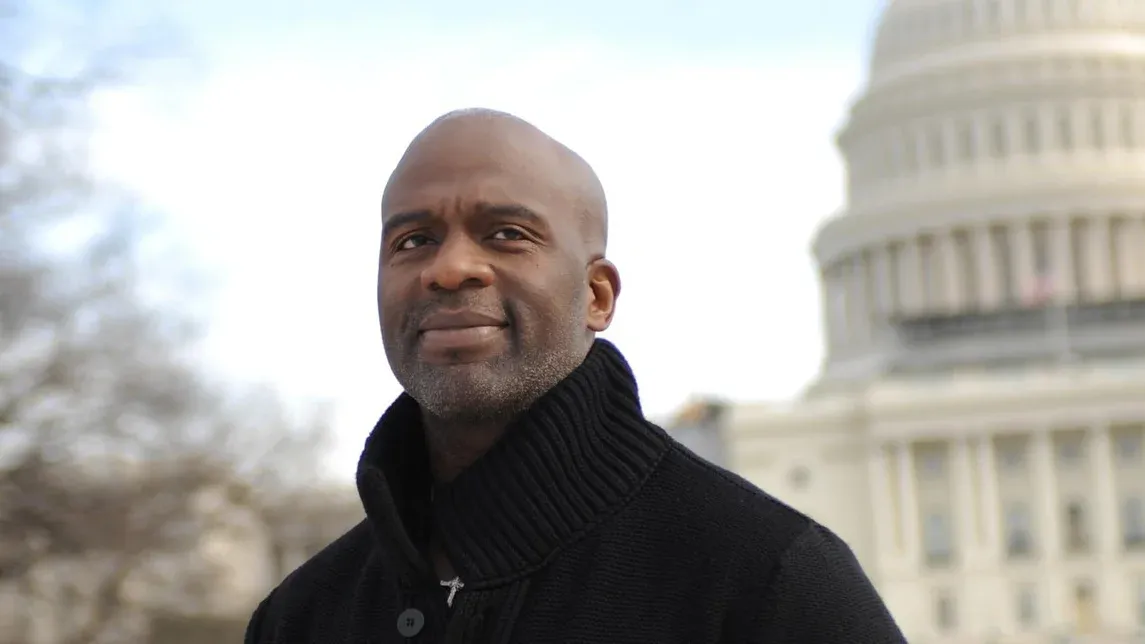 Bebe Winans, Lisa Page Brooks in St. Louis, 12 December | Event in Frontenac | AllEvents