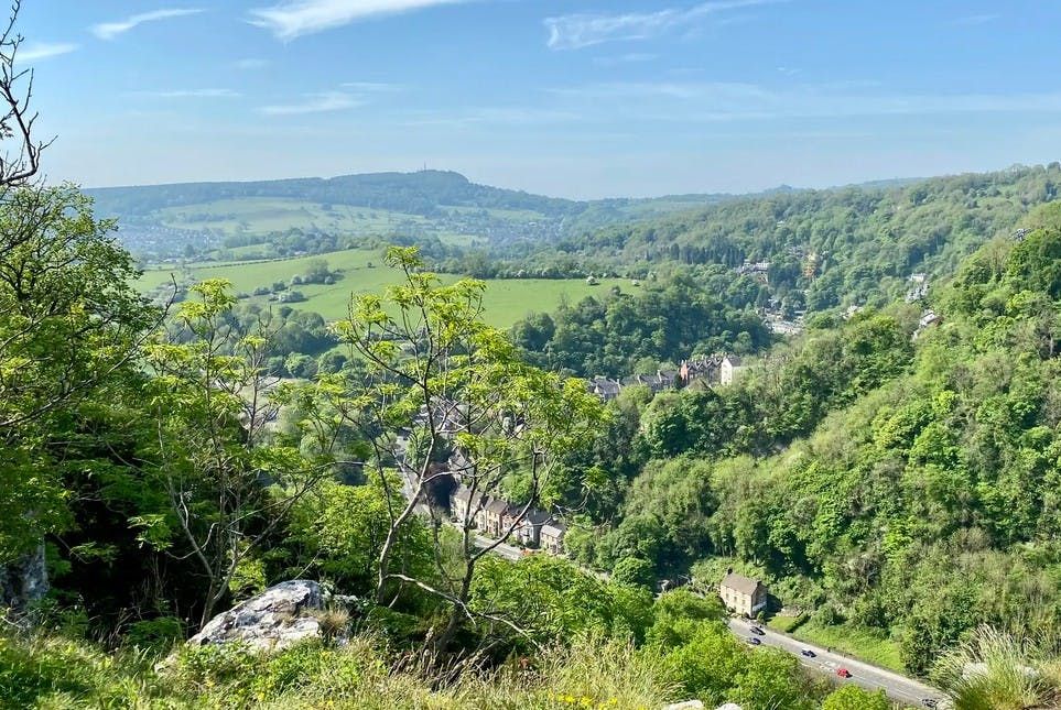 High Tor &amp; Matlock Bath Walk🚶‍♀️🚶‍♀️ and Drinks After🍻🍹  - Nottingham Young Professionals, 27 July