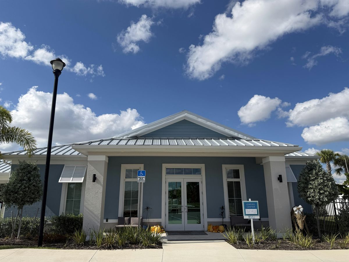 Holiday Sip and See, 12 December | Event in Fort Myers | AllEvents