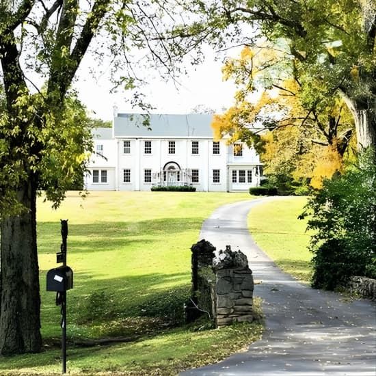 Nashville "Homes Of The Stars" Narrated Bus Tour with 30+ Celebrity Homes | Event in Nashville | AllEvents