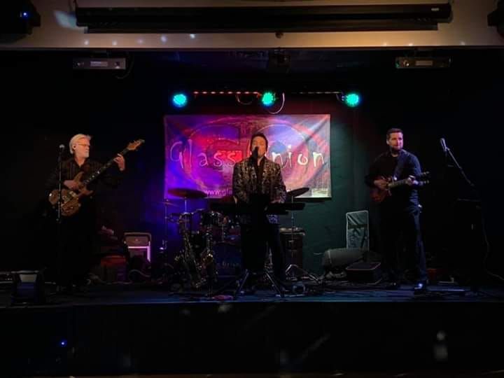 Glass Onion at Bonz Bar Harrington Raceway and Casino, Harrington