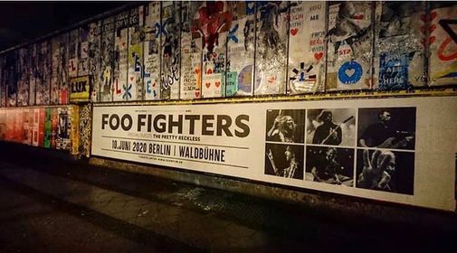 Mhfqfgzwsvt0ym Foo Fighters 2022 Wall Calendar