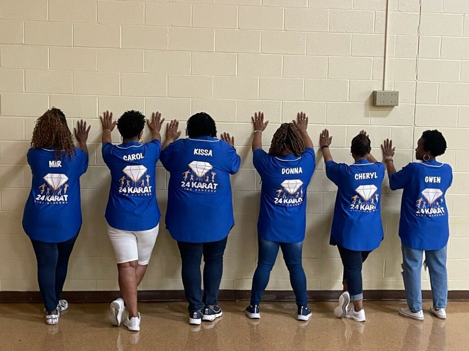 24Karat Diamonds & Denim Holiday Mill Creek Community Center