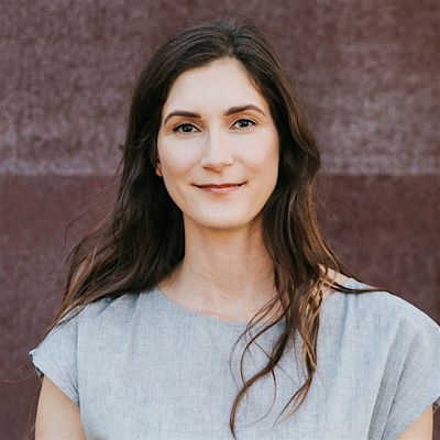 Alyx Galura, LCSW logo