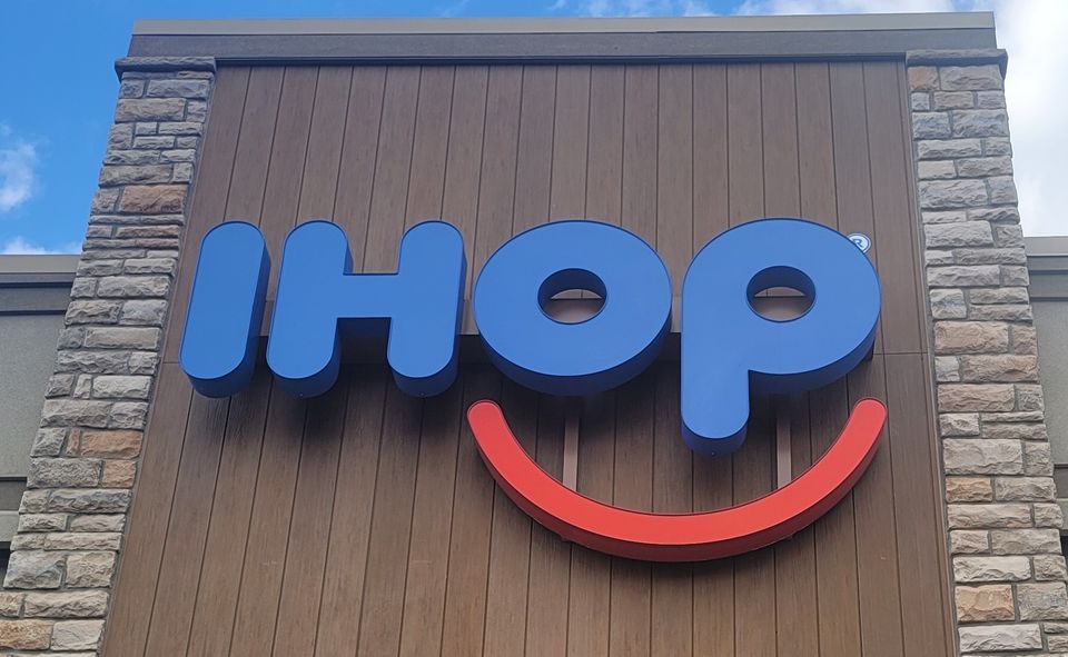 Santa, 434 East Main St. Hancock, MD, United States, Maryland 21750