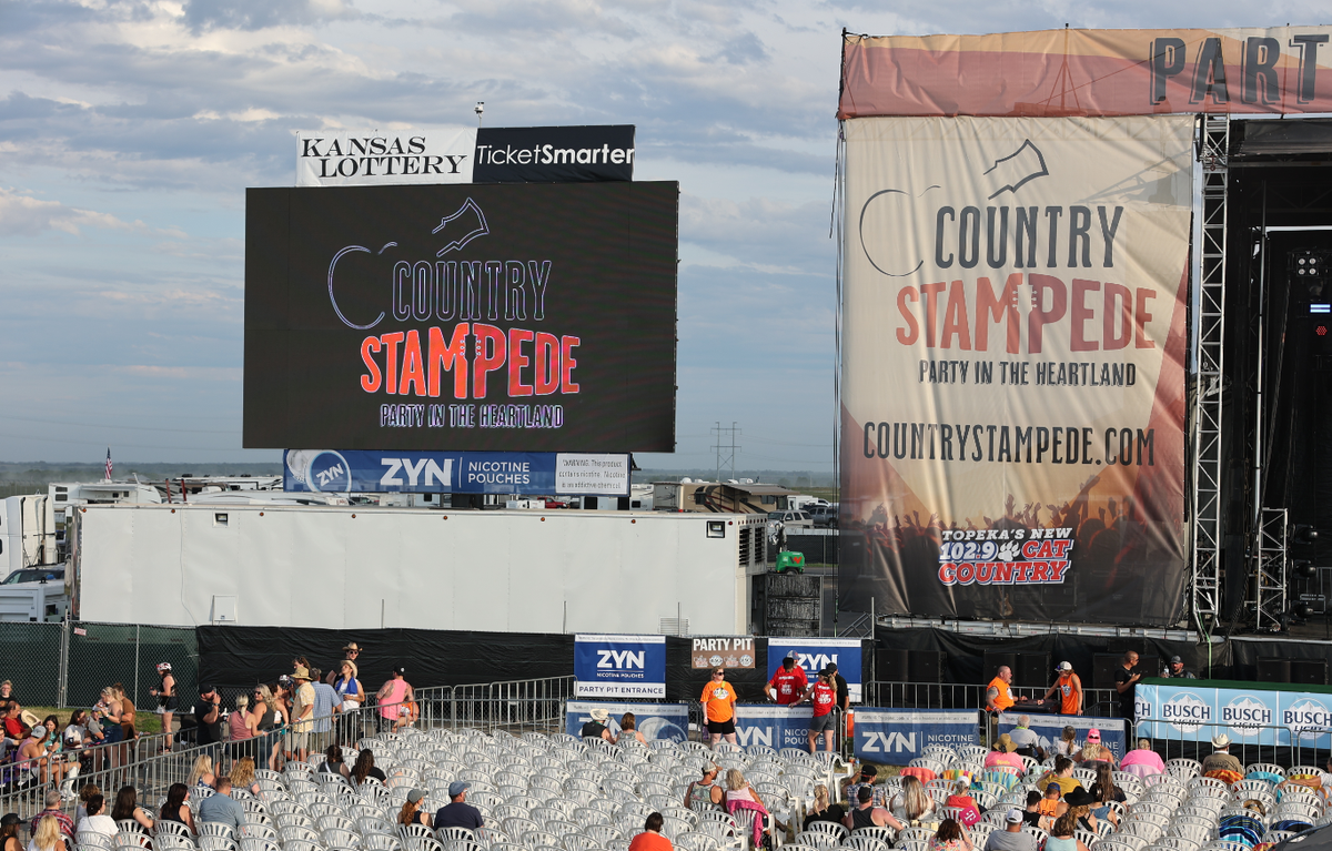 Country Stampede - Friday, 27 June | Event in Bonner Springs | AllEvents