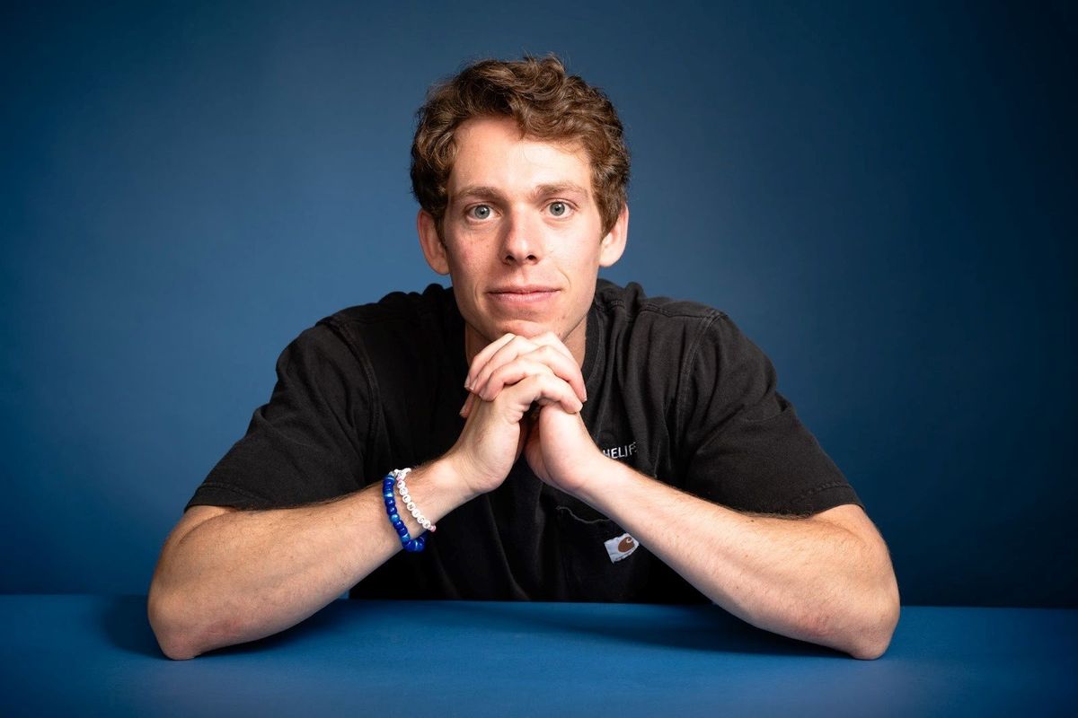 Lucas Zelnick at Laugh Out Loud Comedy Club, Laugh Out Loud Comedy Club ...
