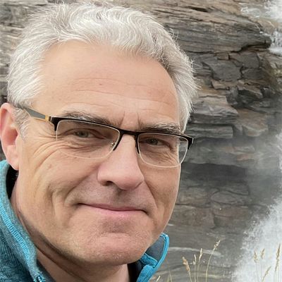 Dr. Michael Overduin logo