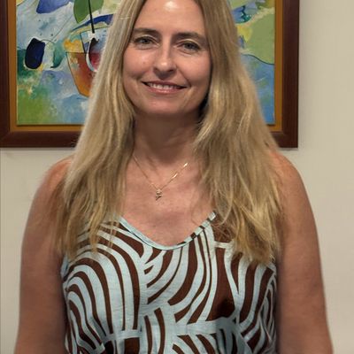 Ingrid M Candela logo