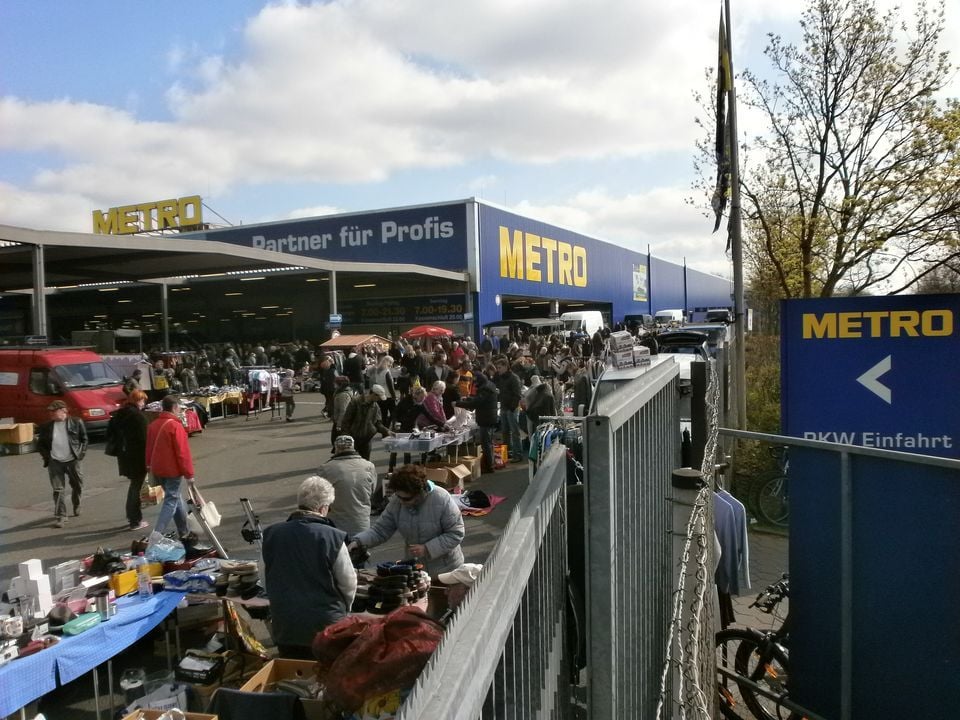 Flohmarkt Metro HHNiendorf, METRO Deutschland (HamburgNiendorf), July