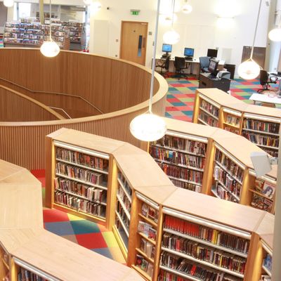 Southwark Library logo