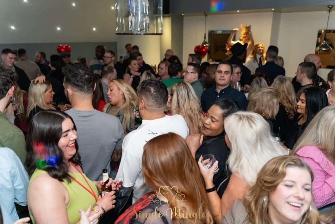 Single Mingle - 30's &amp; 40's - 27th September 2025, 27 September | Event in Manchester | AllEvents
