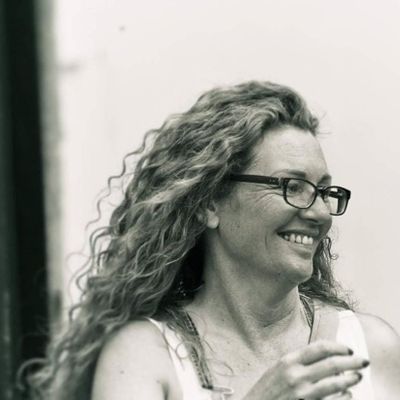 Shirley Brown Camblin Art logo