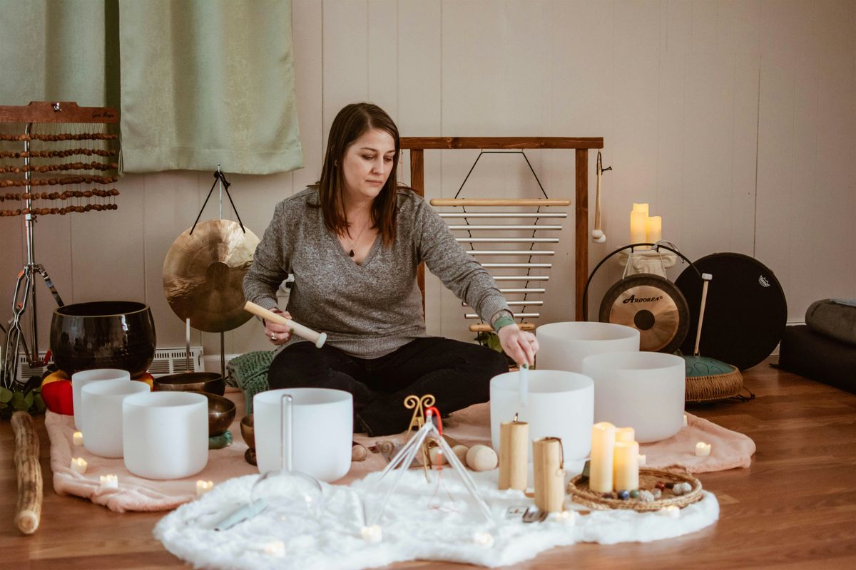 Community Reiki + Sound Bath, 11 December | Event in Moline | AllEvents