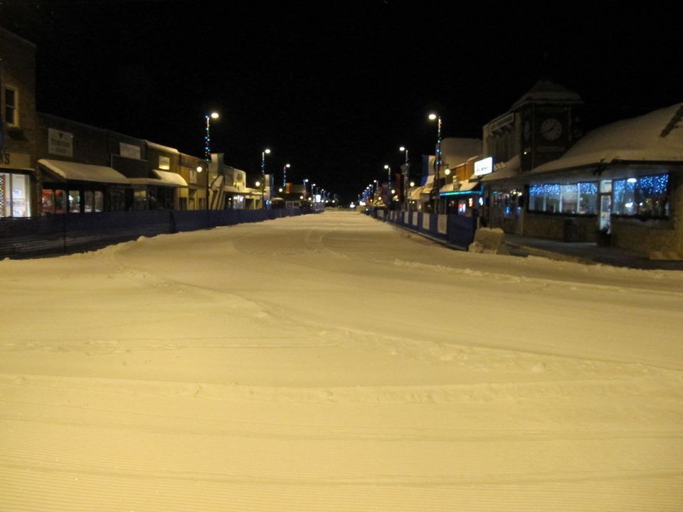 Public Skiing on the Finish Line, Vasaloppet USA, Mora, February 11