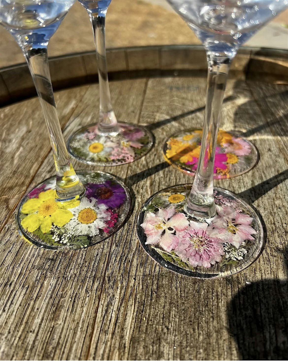 Pressed Petals & Pour Decisions - Pressed Flower Resin Glass Workshop!, 22 November | Event in Temecula