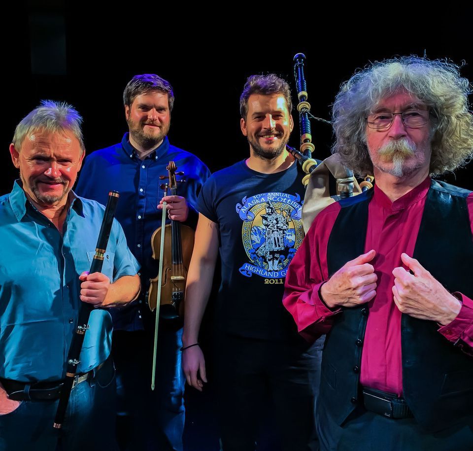 one-of-scotlands-premier-traditional-bands-tannahill-weavers