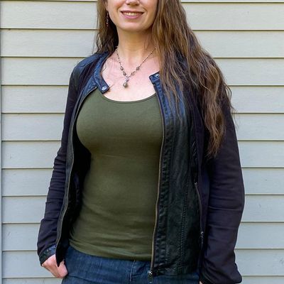 Elysia Jane Buss logo