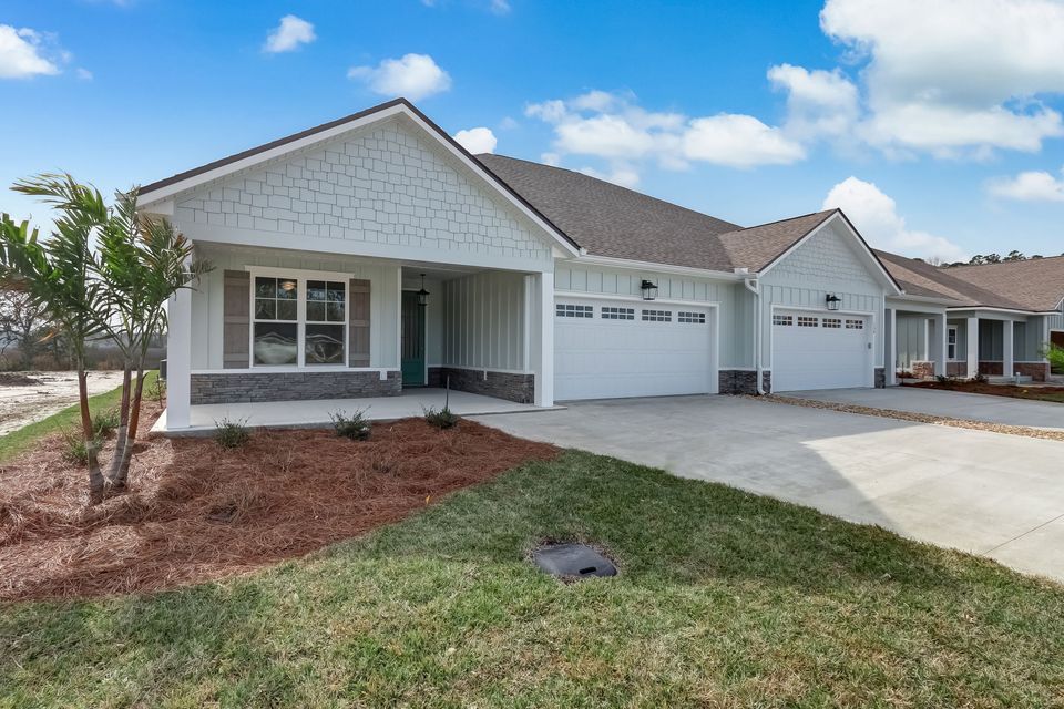AGENT ON DUTY The Villas at Marsh Harbour by Josselyn Homes, Laurel Island Plantation