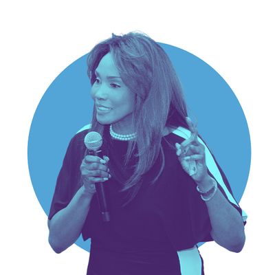 Dynamic Images International, LLC logo