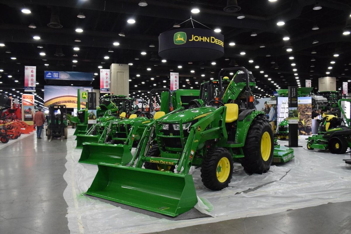 National Farm Machinery Show Championship Tractor Pull at Freedom Hall-KY, 11 February | Event in Louisville