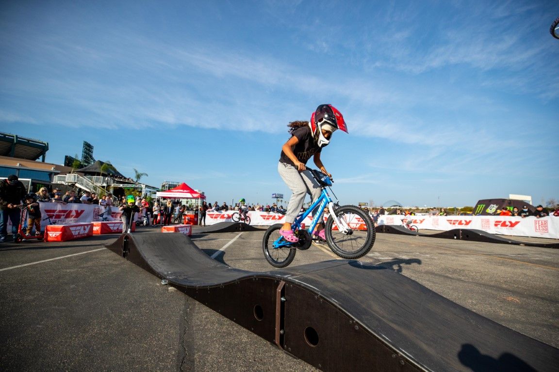 Monster Energy Supercross FanFest Pass: Preshow FanFest From 10:00AM-4:00PM, 7 February | Event in Glendale