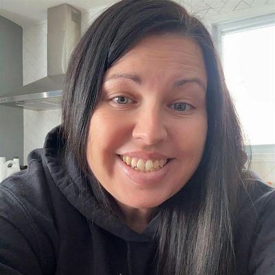 Sonya Sylvestre logo