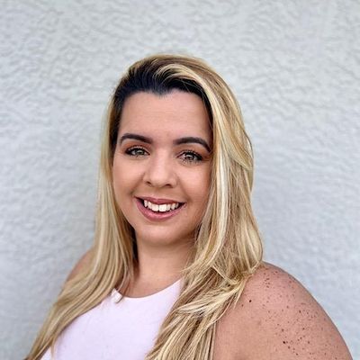 Leanne Figueroa logo