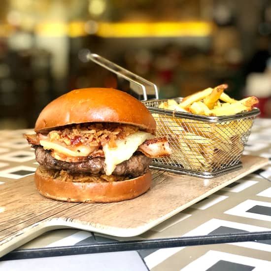 The Irish Rover: hamburguesa con pinta y copa, 4 June | Event in Madrid | AllEvents