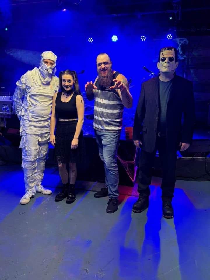 Party at The Bell, Blue Bell Pana, December 23 to December 24