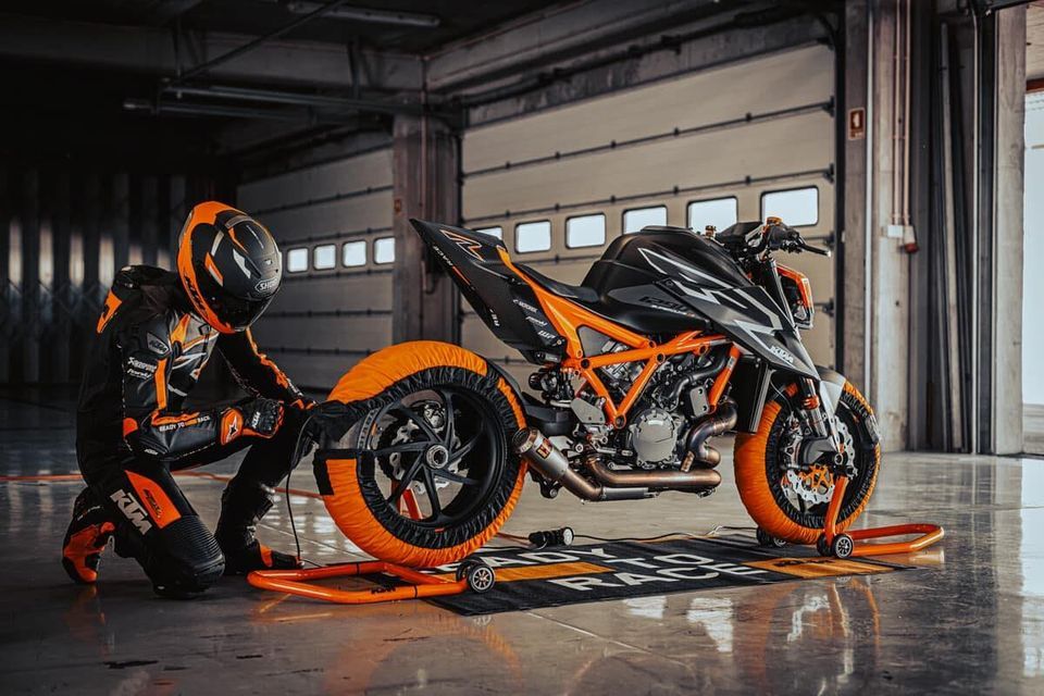 KTM 390 Duke Test Ride, Centre of Excellence Trinidad, Tunapuna, 9 ...