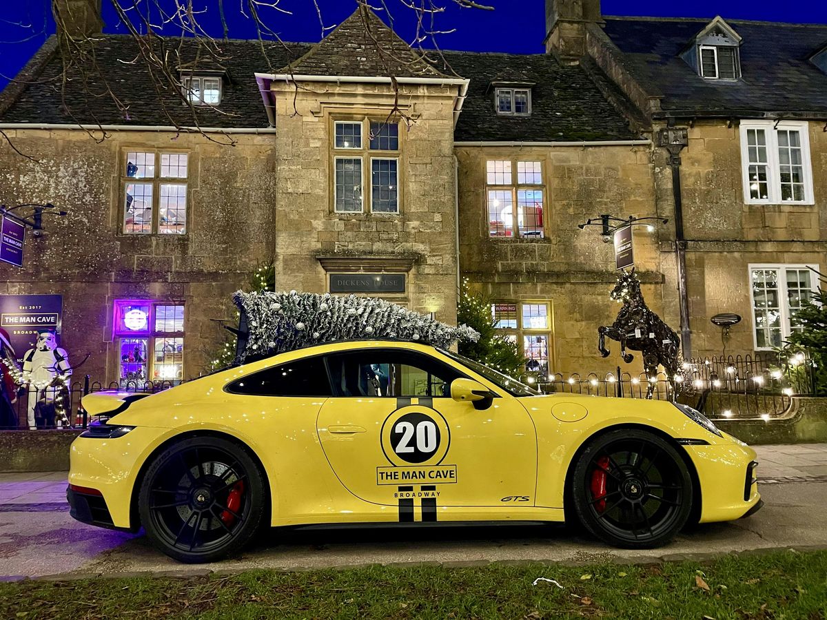 TMC’s Broadway Christmas Lights Supercar Parade!, 4 December | Event in Broadway | AllEvents