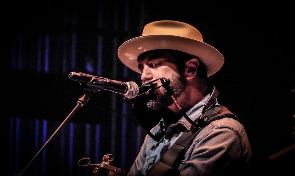 Phil Reed(of The Brothers Reed) at Downtown Market Co., Downtown Market ...