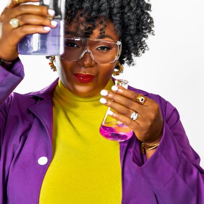 The Charismatic Chemist logo